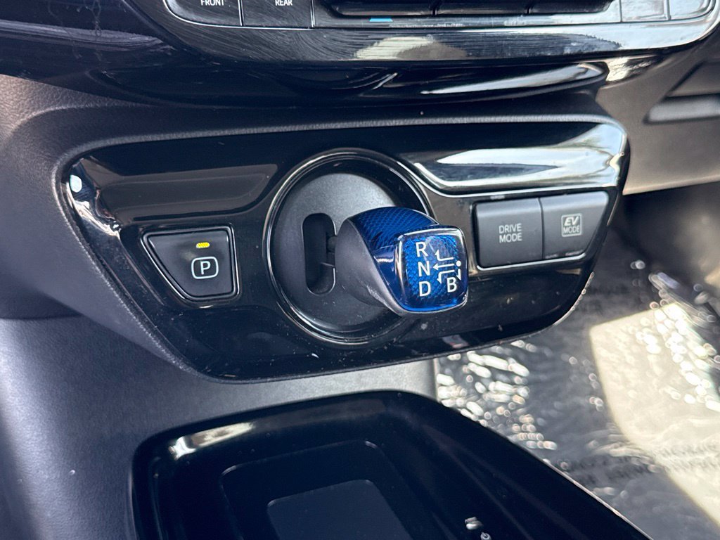Used 2019 Toyota Prius XLE w/ Premium Convenience Package FWD image 27