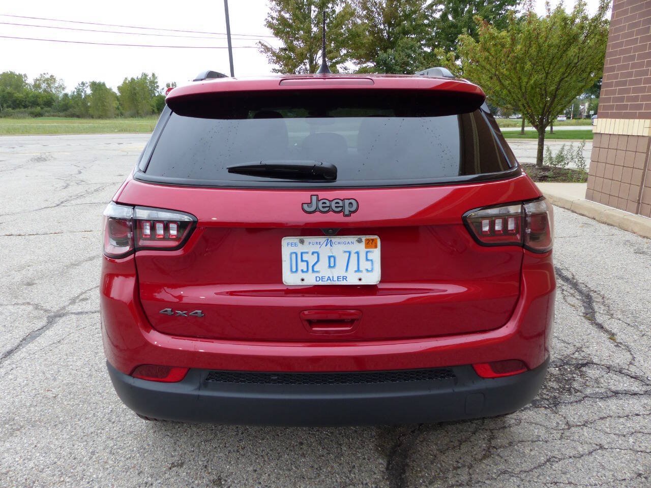 Used 2026 Jeep Compass Latitude AWD/4WD image 7