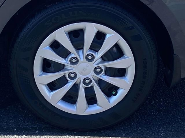 Used 2024 Kia Forte LX image 7