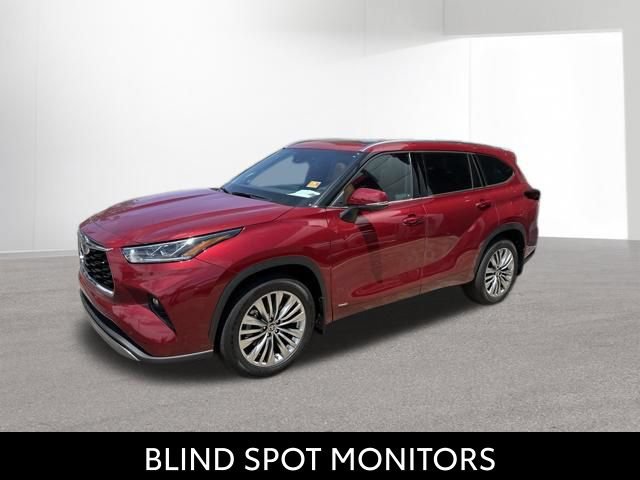 Used 2026 Toyota Highlander Platinum AWD/4WD image 3