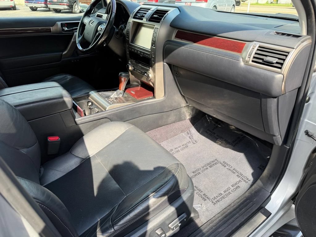Used 2018 Lexus GX 460 Premium w/ Premium Package AWD/4WD image 32