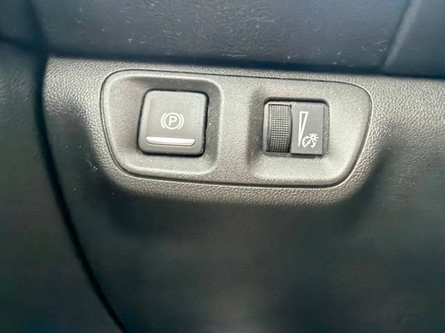 Used 2020 GMC Acadia SLE w/ Driver Convenience Package FWD image 32
