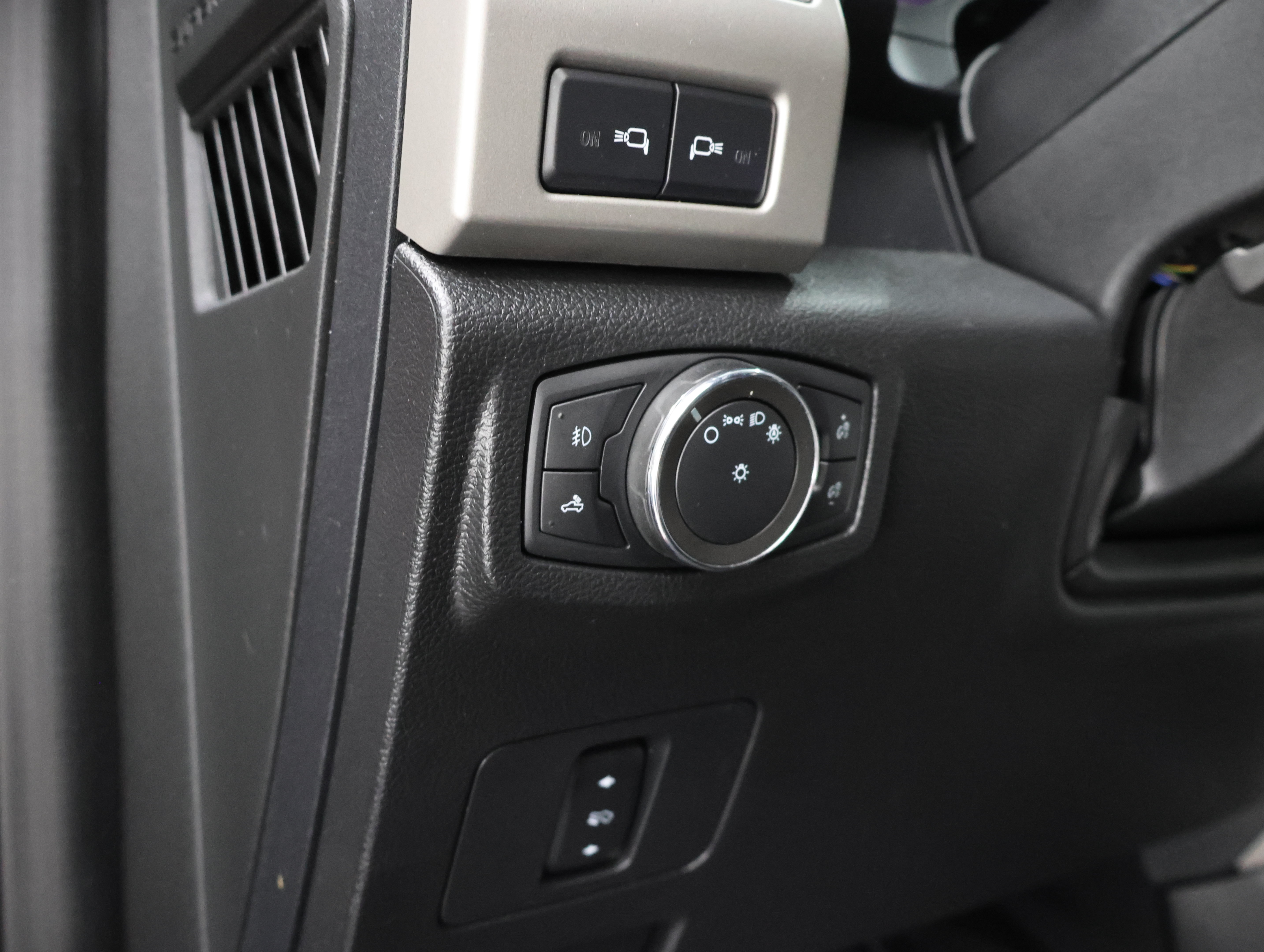 Used 2021 Ford F250 Lariat AWD/4WD image 42