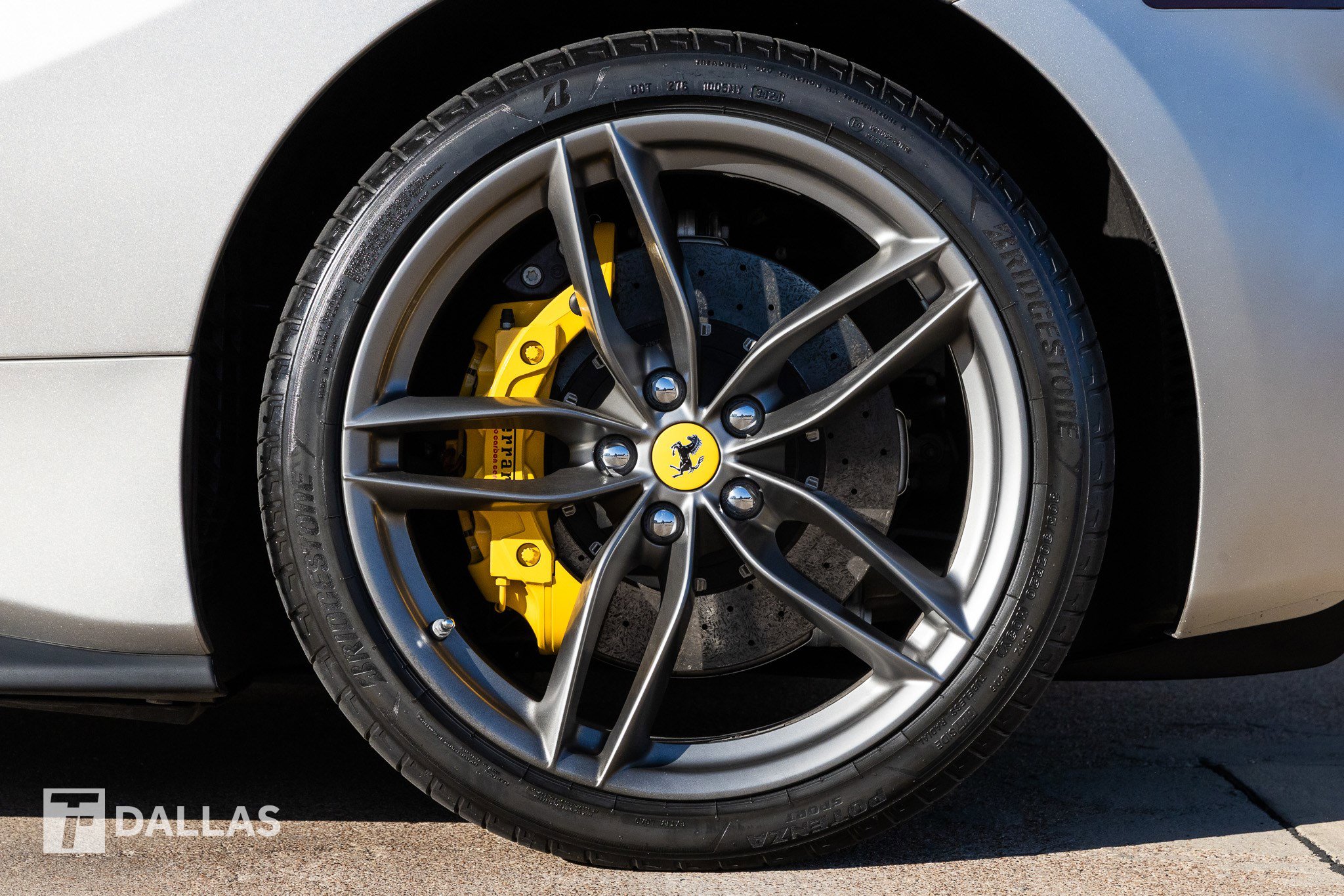 Used 2019 Ferrari 488 Spider image 10