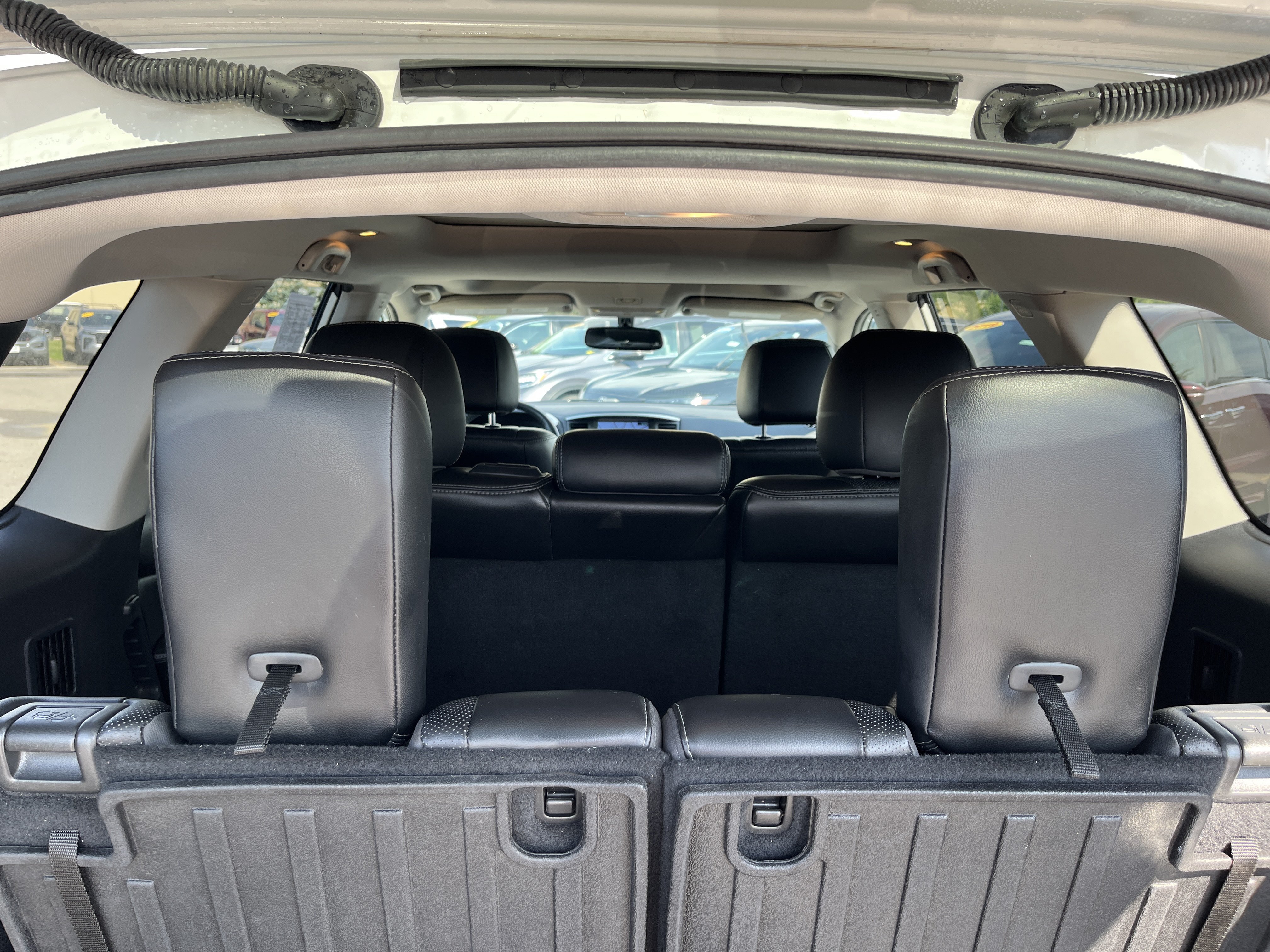 Used 2017 Nissan Pathfinder Platinum w/ Cargo Package AWD/4WD image 14