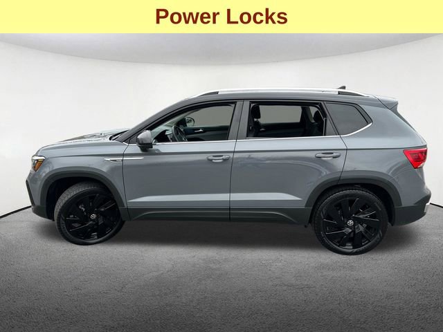 Used 2024 Volkswagen Taos SE image 6