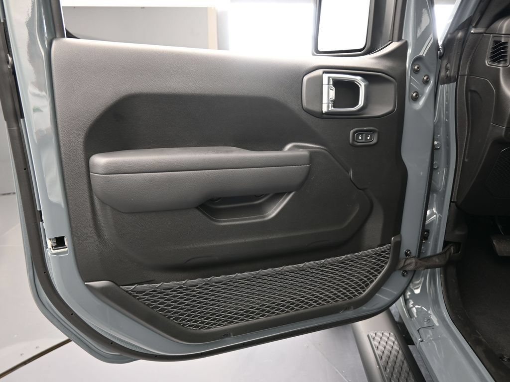 New 2026 Jeep Gladiator Sport AWD/4WD image 15