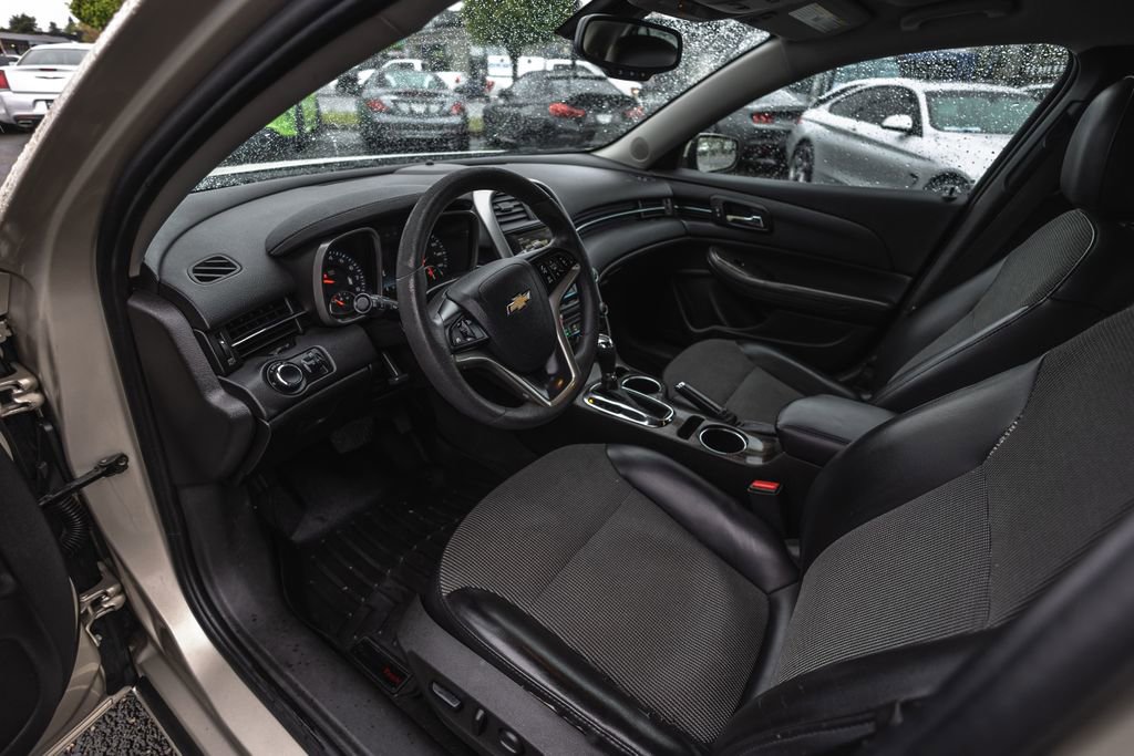 Used 2015 Chevrolet Malibu LT w/ Power Convenience Package FWD image 17