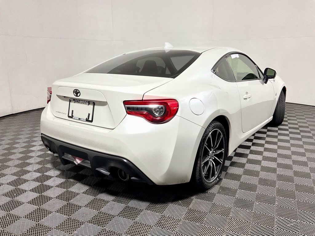 Used 2017 Toyota 86 RWD image 14