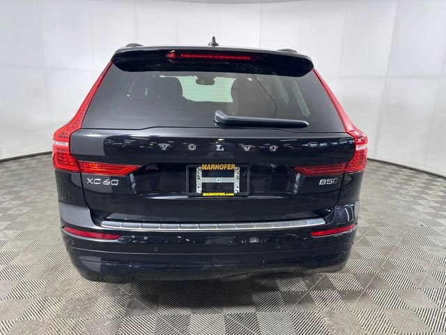 Used 2023 Volvo XC60 B5 Core image 4