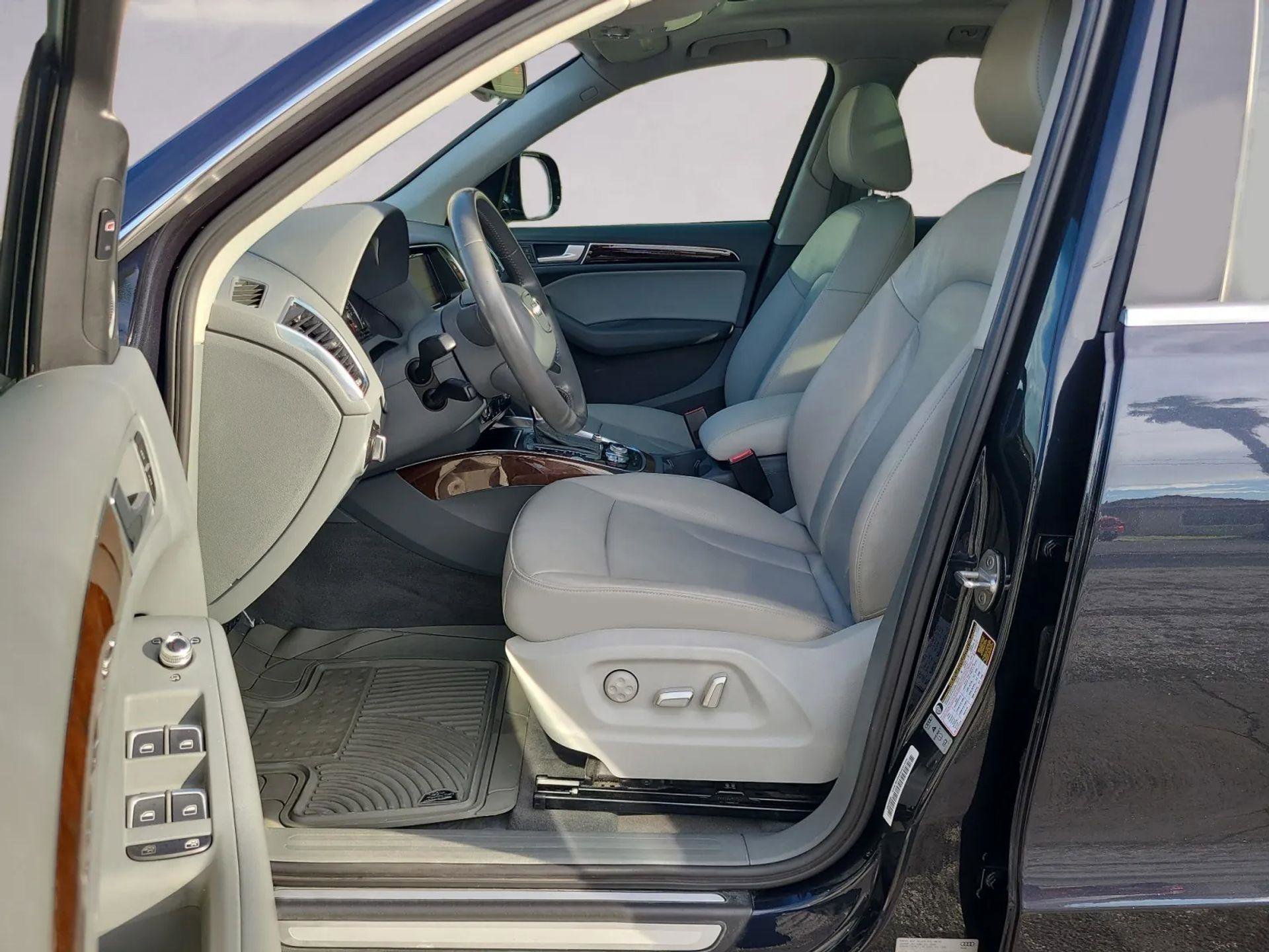 Used 2015 Audi Q5 2.0T Premium Plus w/ Technology Package image 11