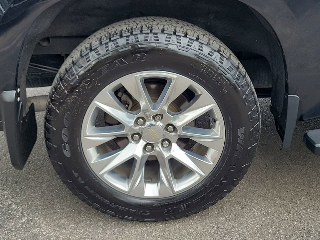 Used 2021 Chevrolet Silverado 1500 LTZ w/ LTZ Convenience Package II AWD/4WD image 7