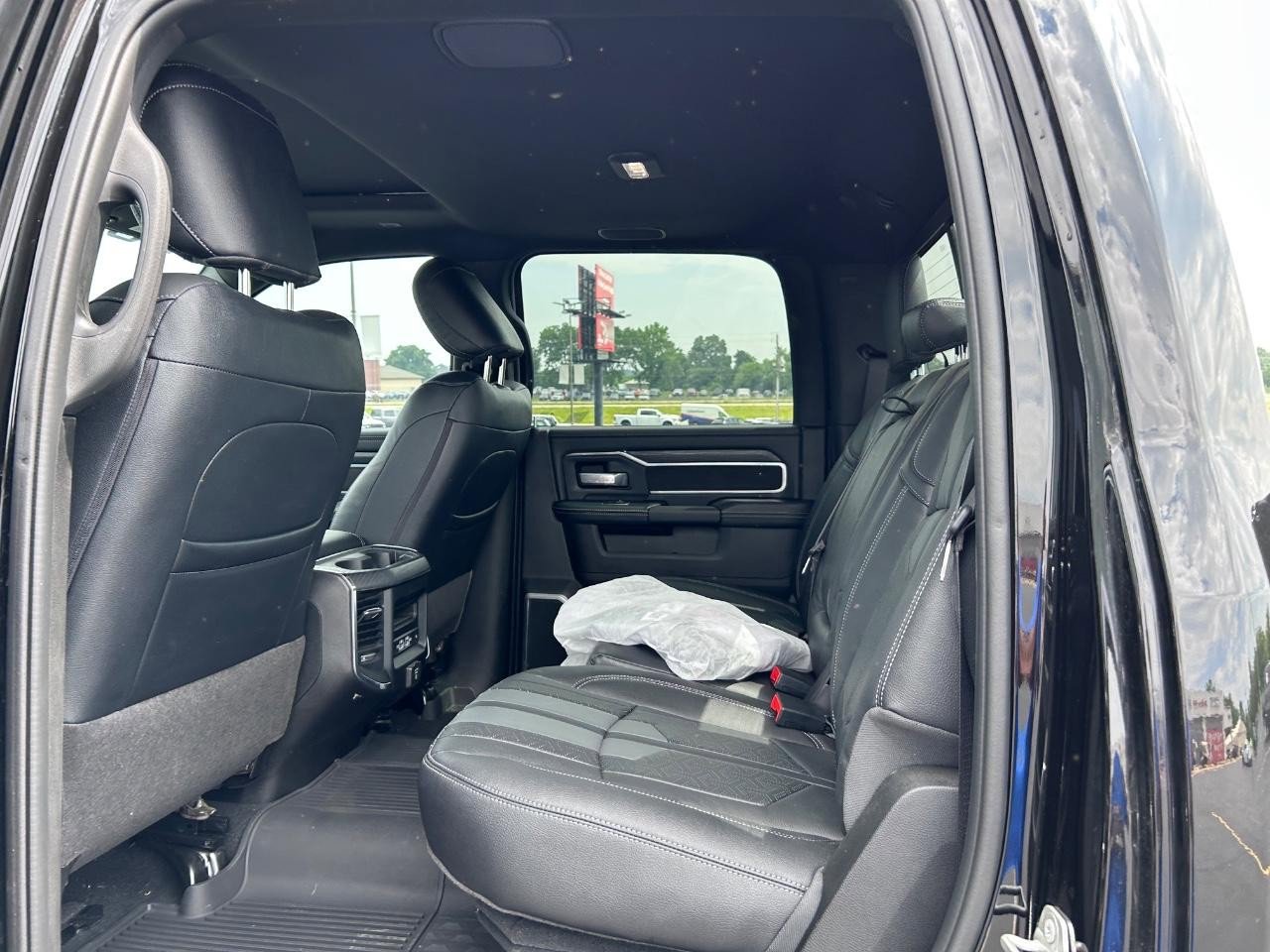 Used 2024 RAM 2500 Laramie w/ Sport Appearance Package image 13