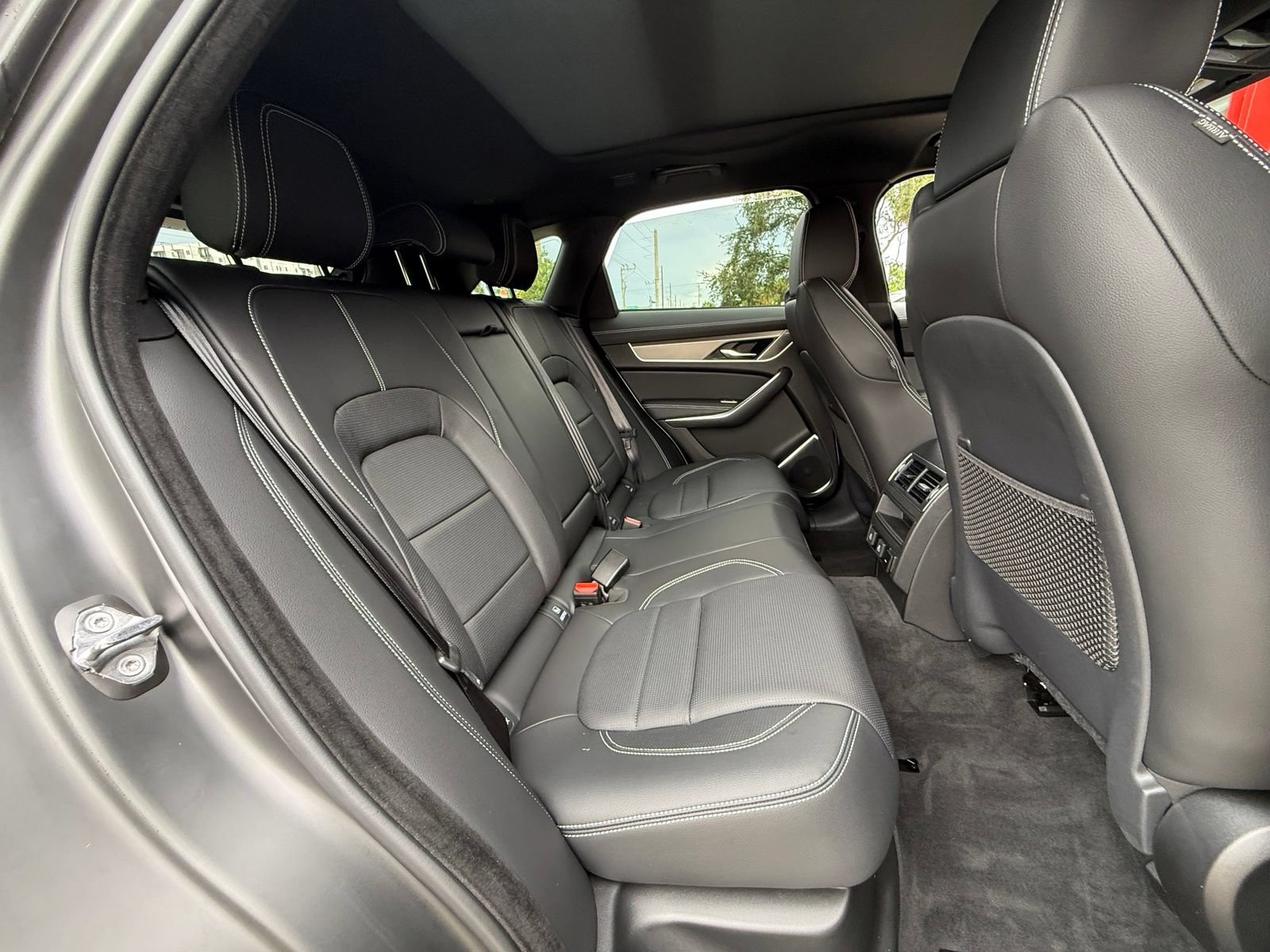Used 2026 Jaguar F-PACE R-Dynamic S AWD/4WD image 32