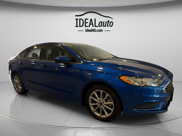 Used 2017 Ford Fusion SE FWD image 1