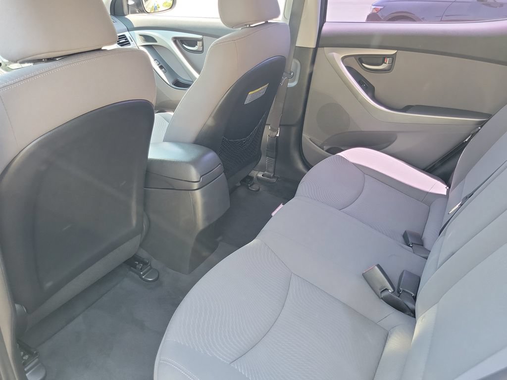 Used 2015 Hyundai Elantra SE w/ Option Group 02 FWD image 13
