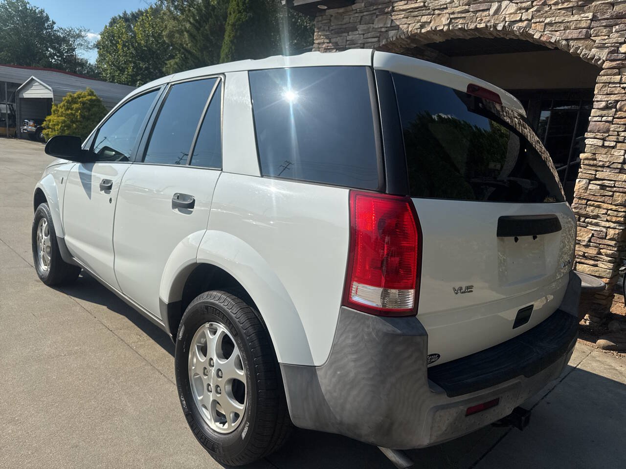 Used 2002 Saturn Vue AWD V6 image 3