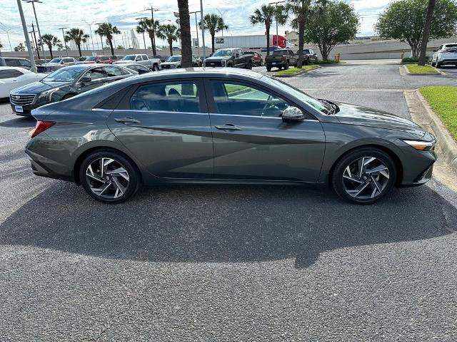 Used 2024 Hyundai Elantra Limited FWD image 7