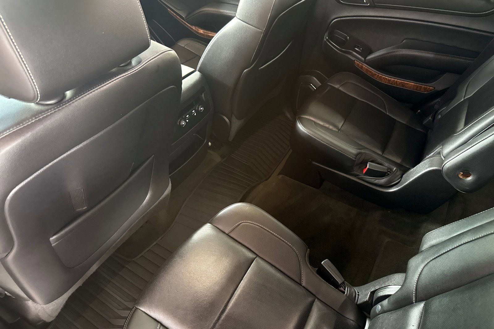 Used 2015 Chevrolet Tahoe LTZ AWD/4WD image 16