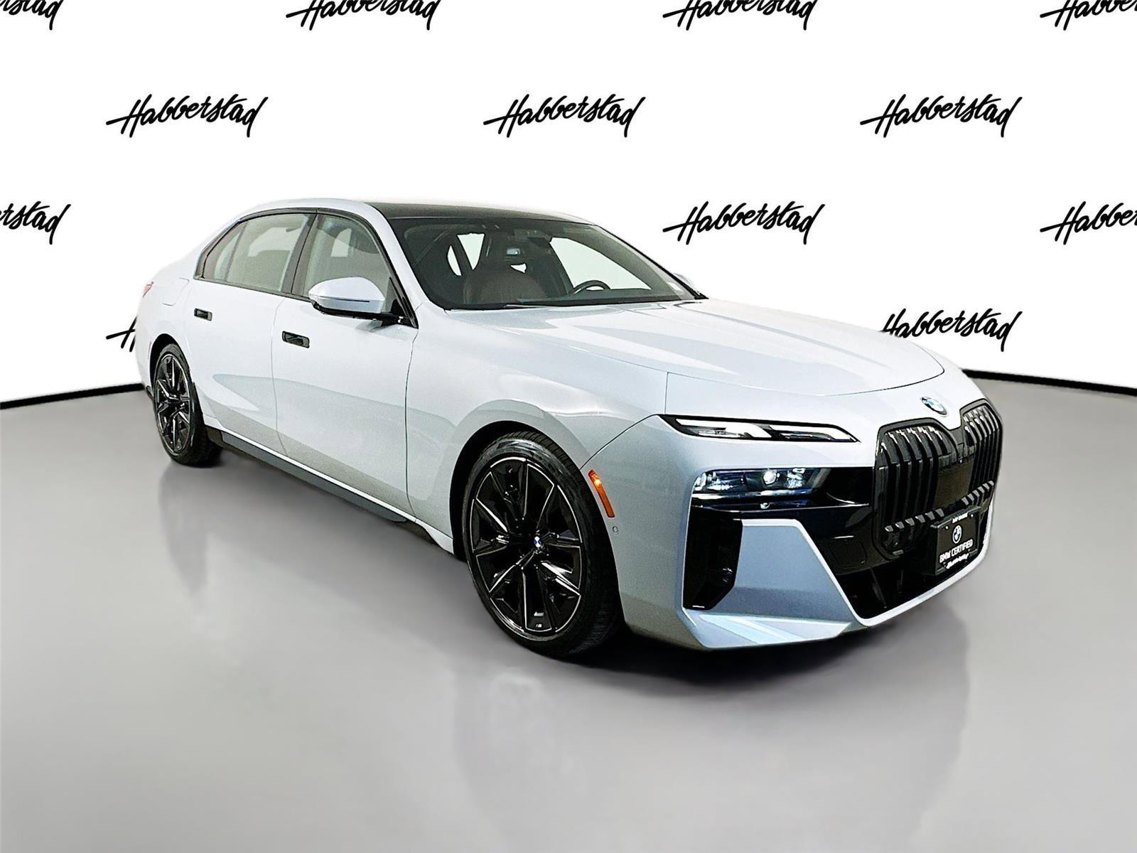 Used 2023 BMW 760i xDrive image 3