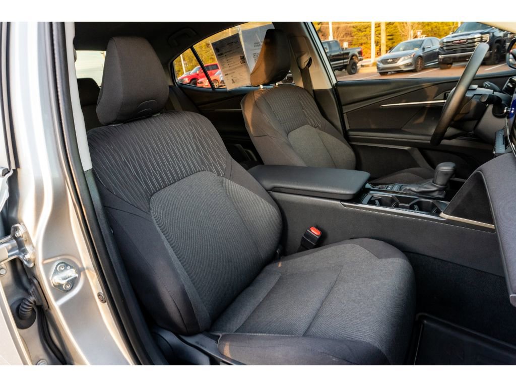 Used 2025 Toyota Camry LE image 16