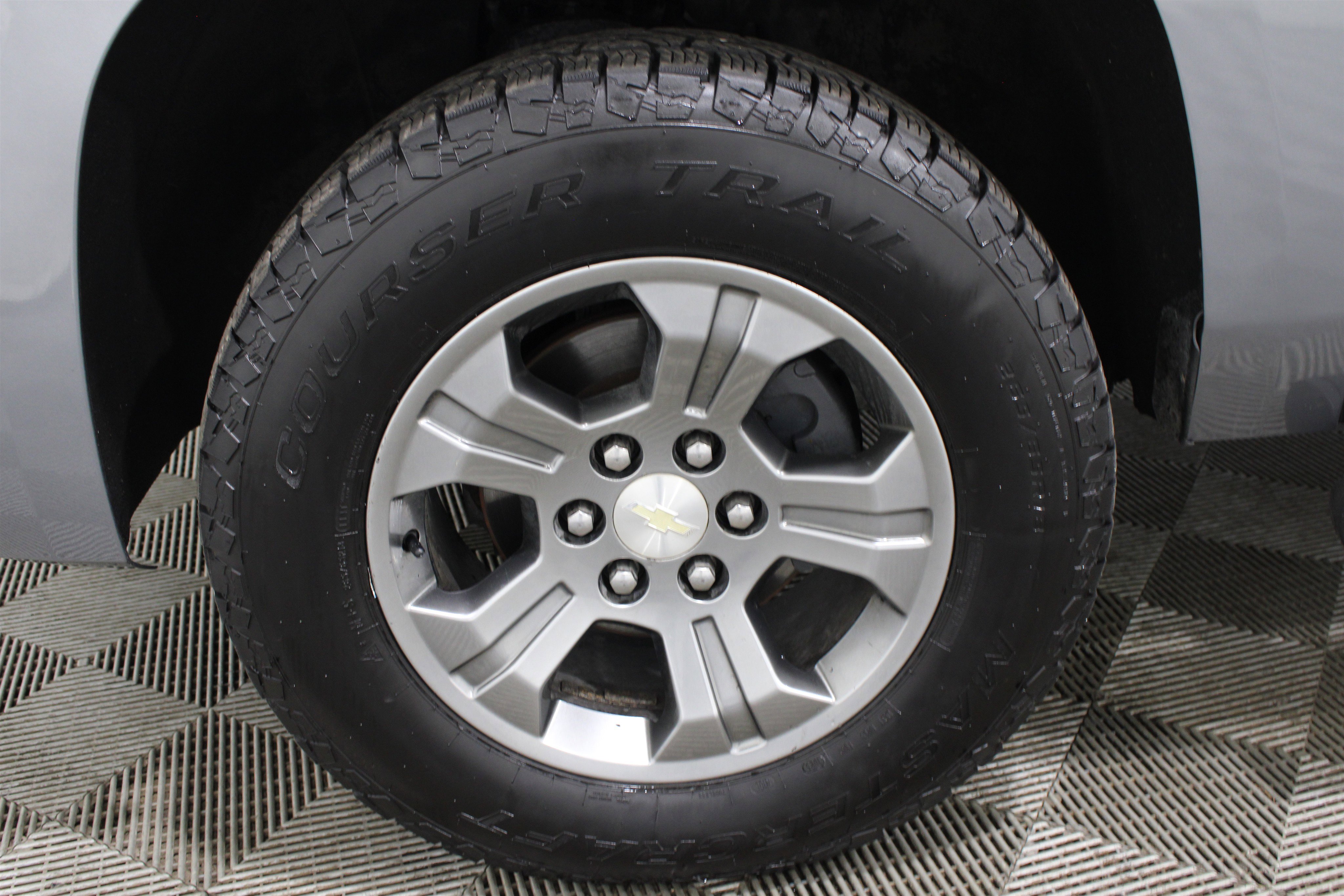 Used 2018 Chevrolet Tahoe LT AWD/4WD image 38