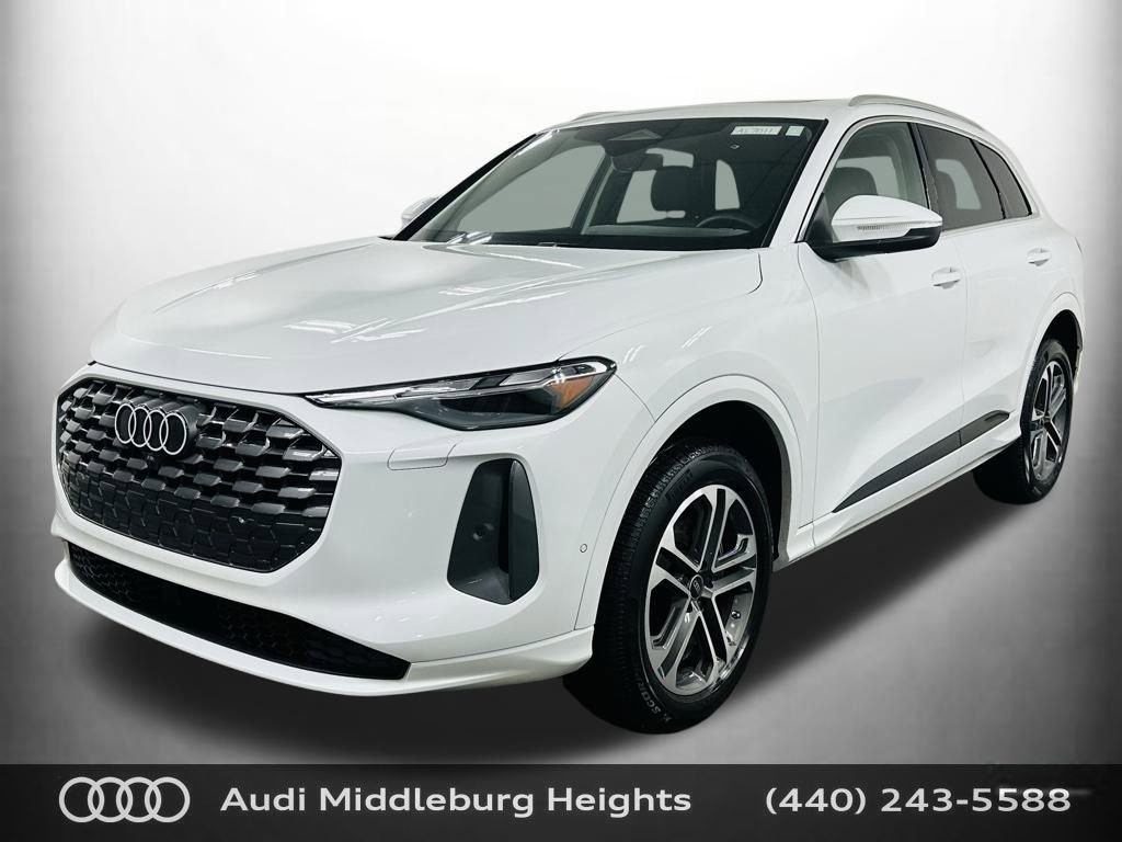 Certified 2025 Audi Q5 Premium w/ Convenience Package image 4