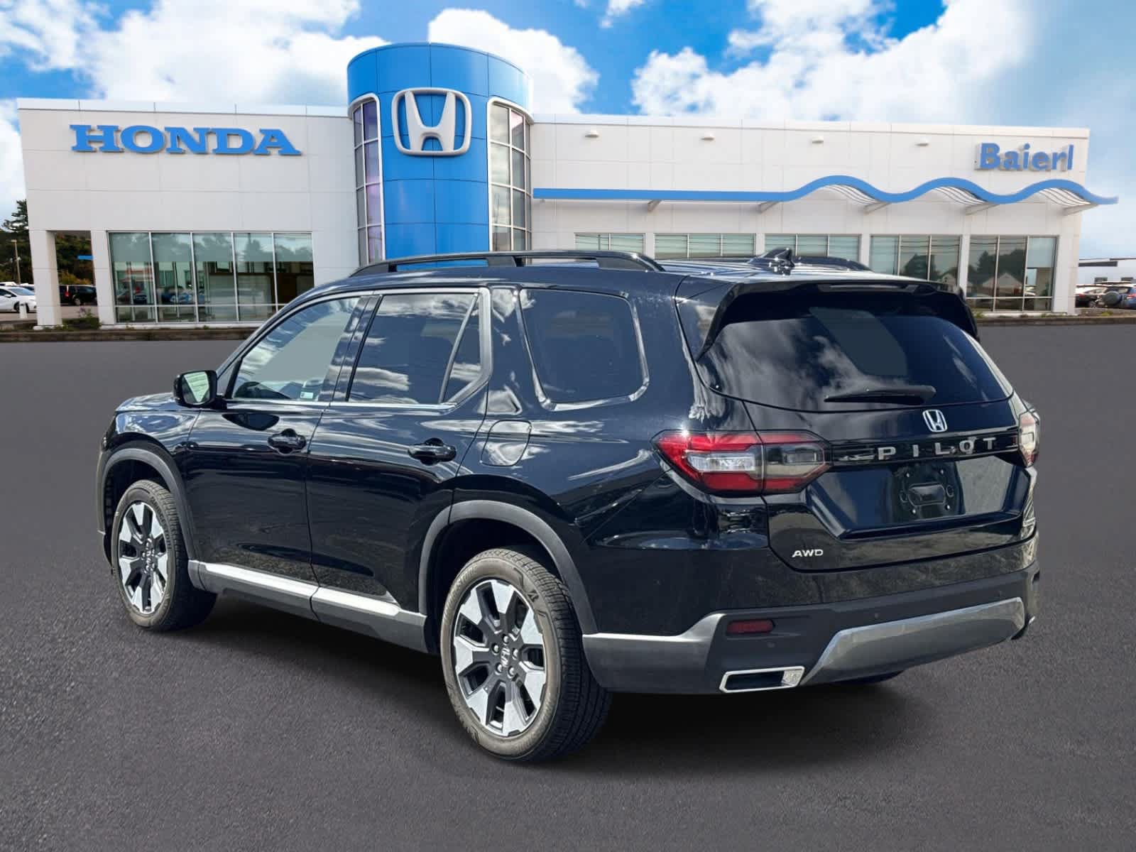 Used 2026 Honda Pilot Touring image 3