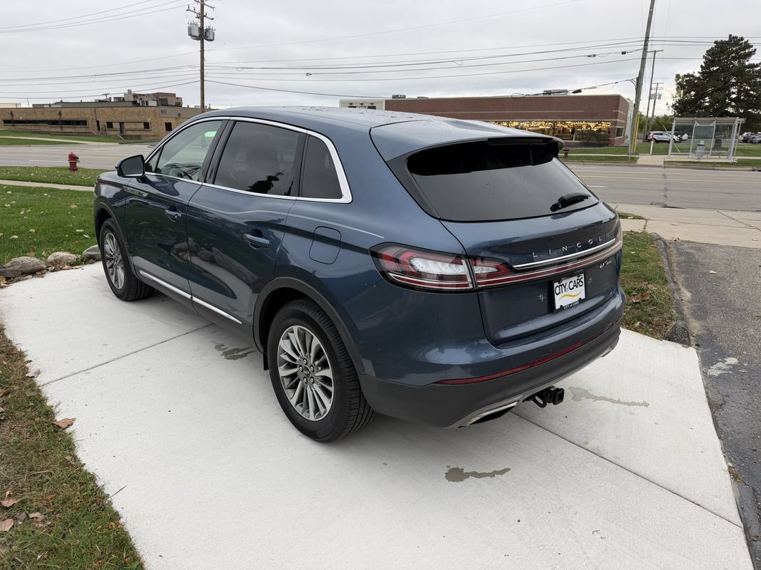 Used 2019 Lincoln Nautilus Select AWD/4WD image 7