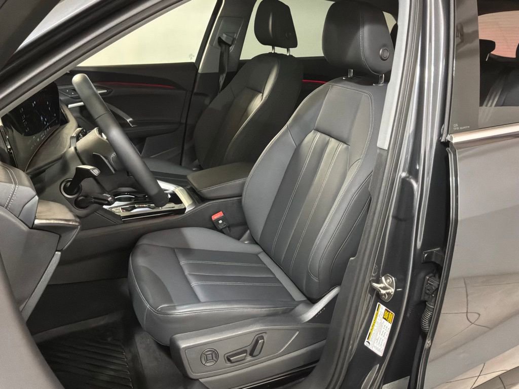 Certified 2025 Audi Q5 Premium w/ Convenience Package image 8