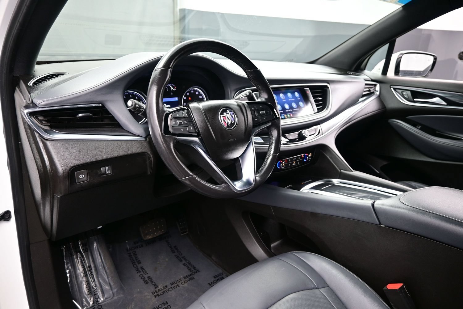 Used 2022 Buick Enclave Essence AWD/4WD image 16