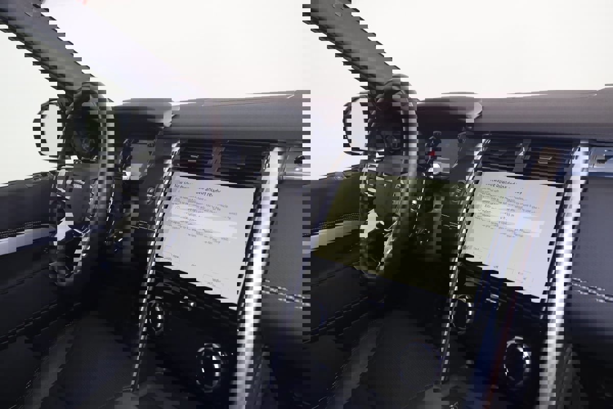 Used 2023 Land Rover Discovery S R-Dynamic image 46