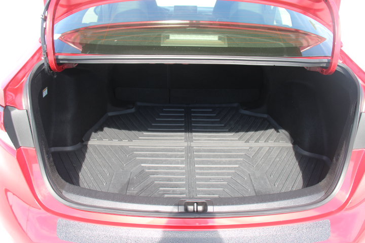 Used 2021 Toyota Corolla LE FWD image 14