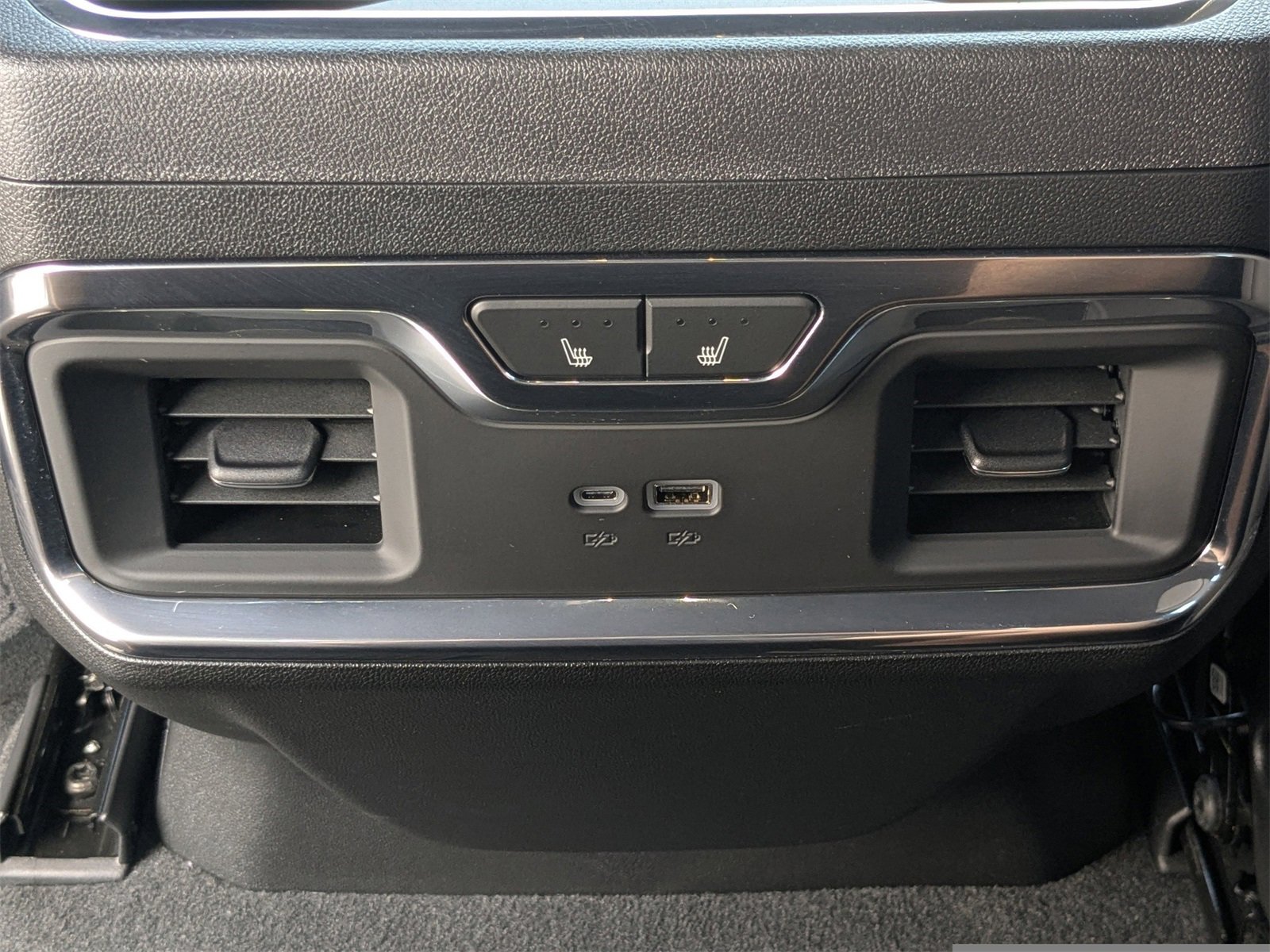 Used 2024 GMC Sierra 3500 Denali Ultimate image 15