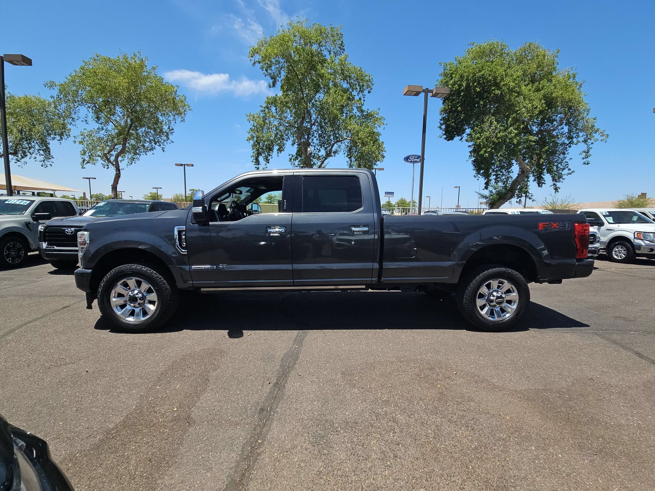 Used 2020 Ford F350 Platinum AWD/4WD image 9