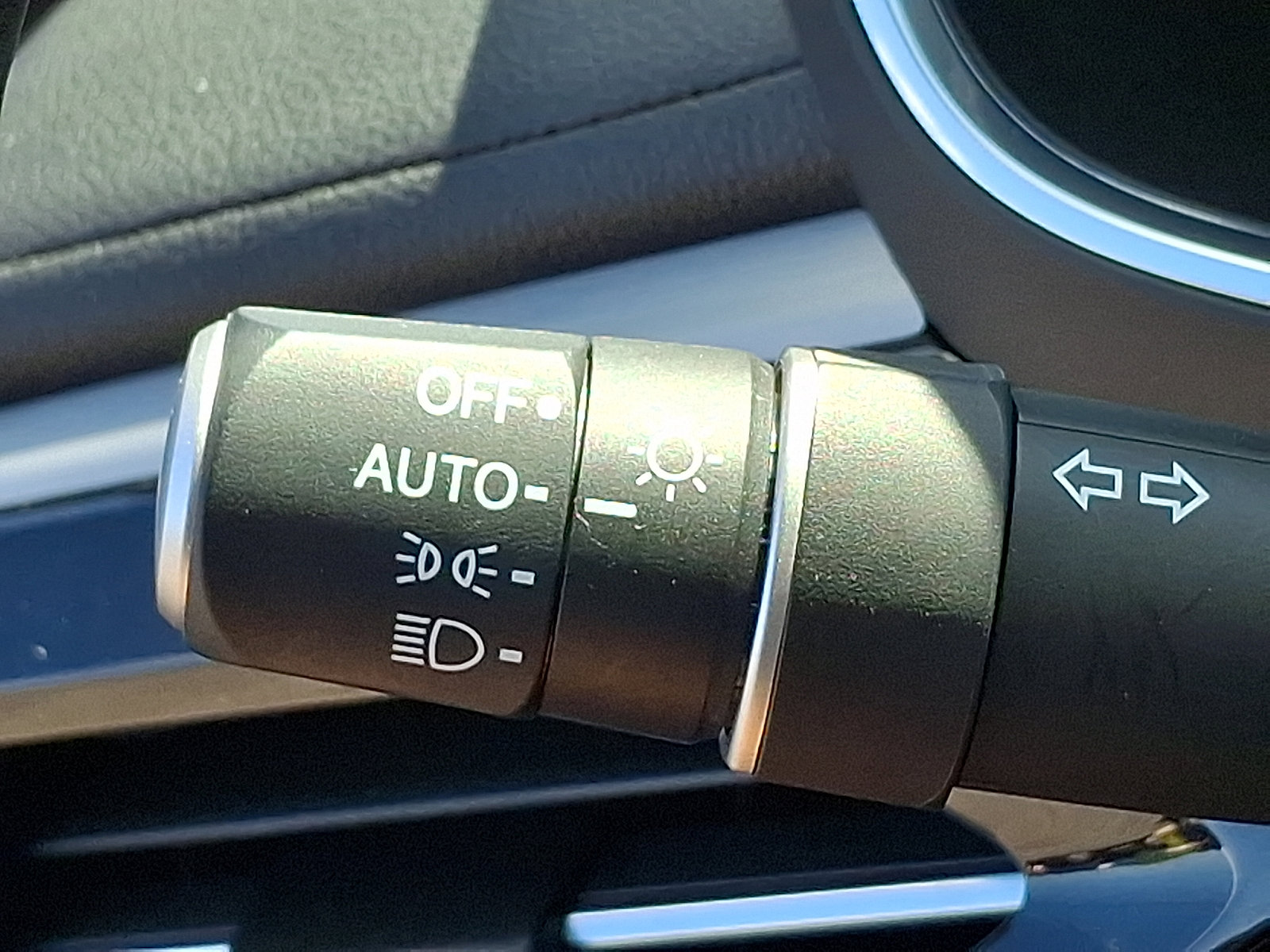 Used 2024 Acura MDX SH-AWD image 26