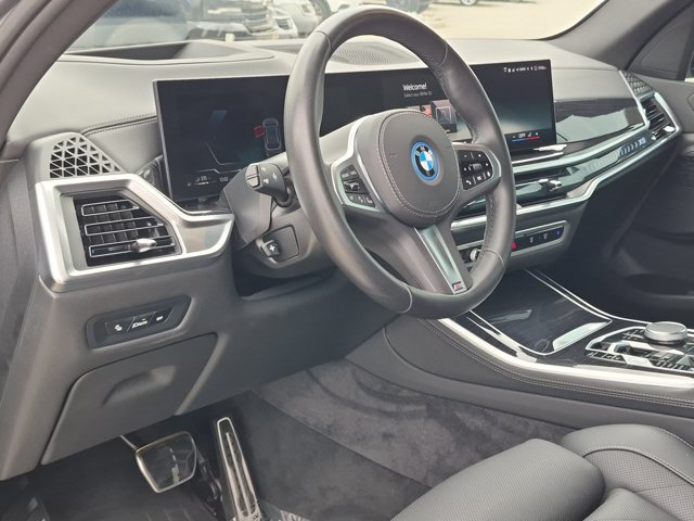 Used 2026 BMW X5 xDrive50e w/ M Sport Package AWD/4WD image 9