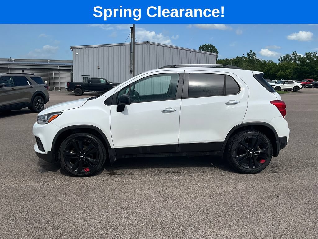 Used 2018 Chevrolet Trax LT w/ Redline Edition AWD/4WD image 4