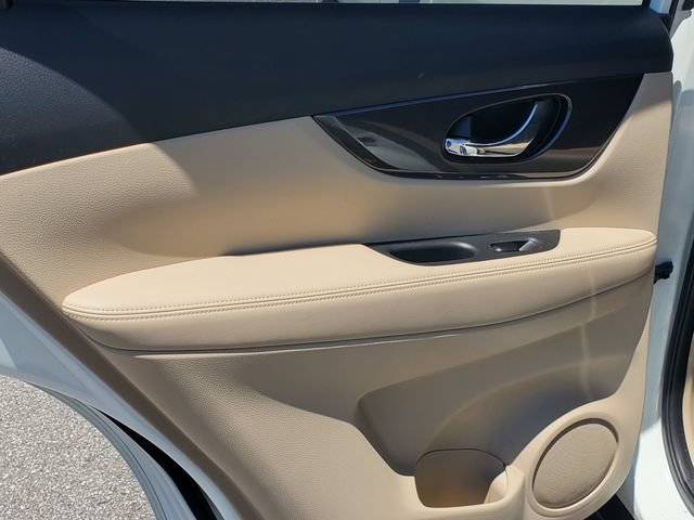 Used 2019 Nissan Rogue SV w/ Premium Package FWD image 35