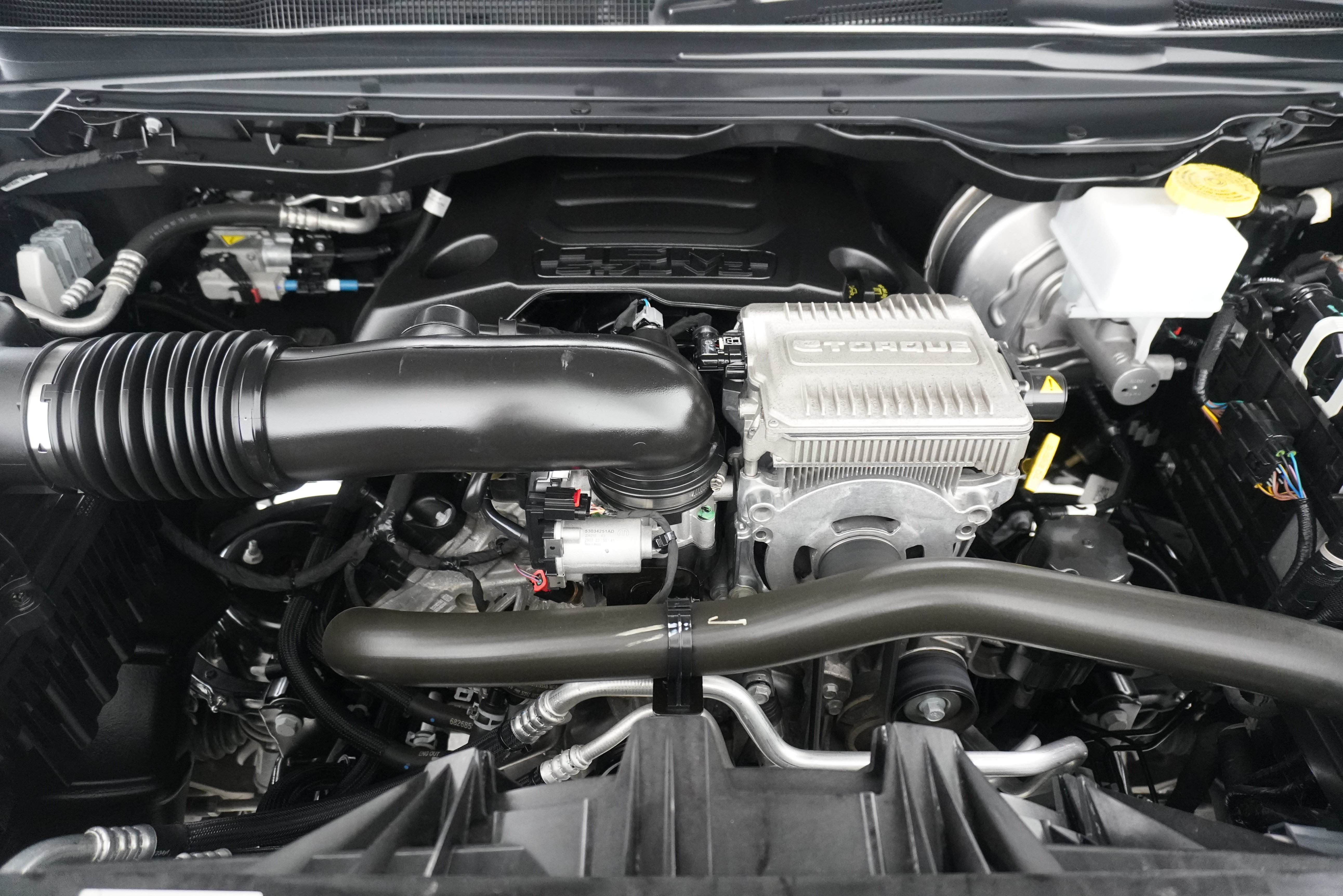 Used 2024 RAM 1500 Laramie AWD/4WD image 36