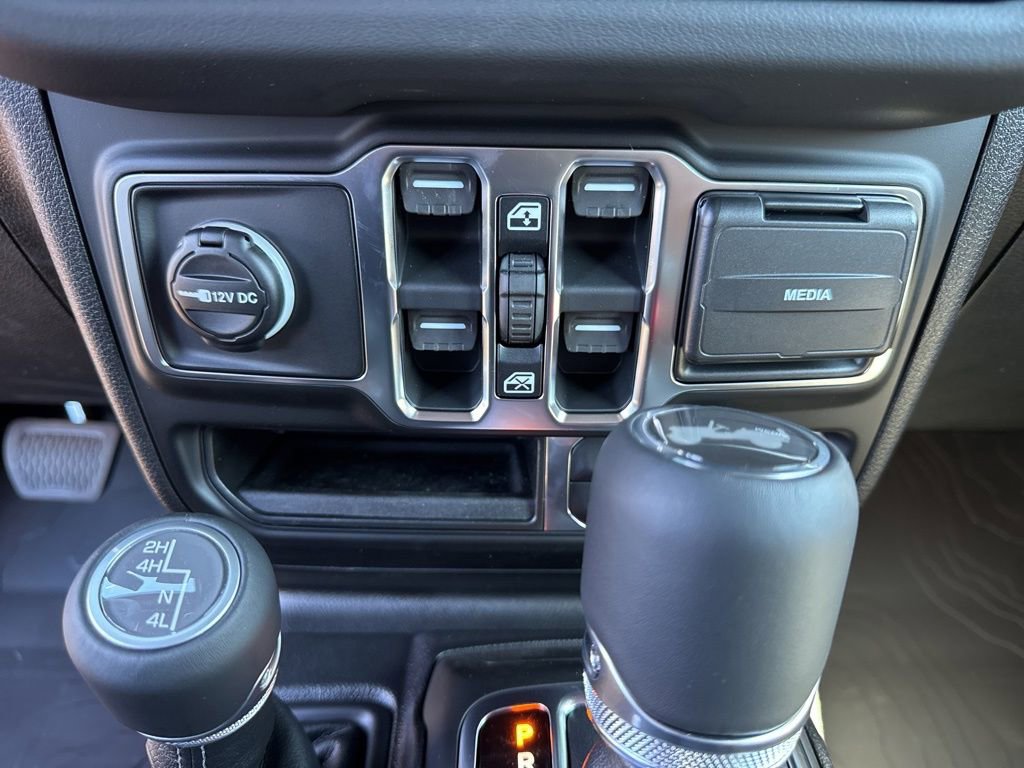 New 2026 Jeep Wrangler Unlimited Sahara AWD/4WD image 40