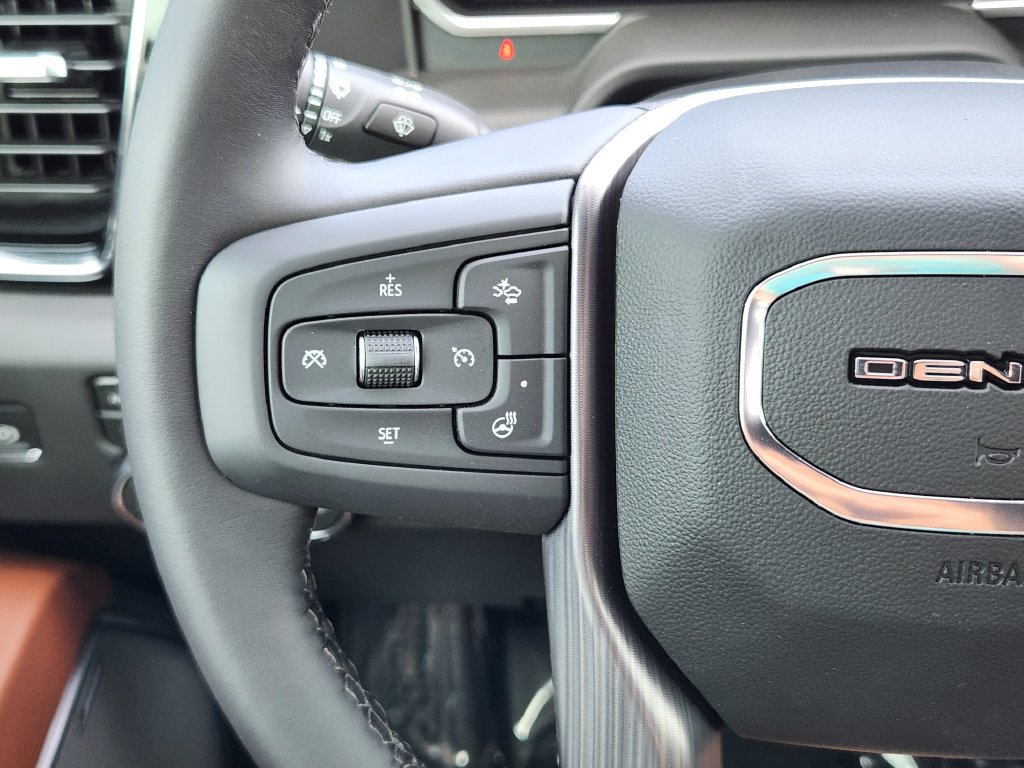 New 2026 GMC Sierra 3500 Denali Ultimate w/ LPO, Black Badging Package AWD/4WD image 18