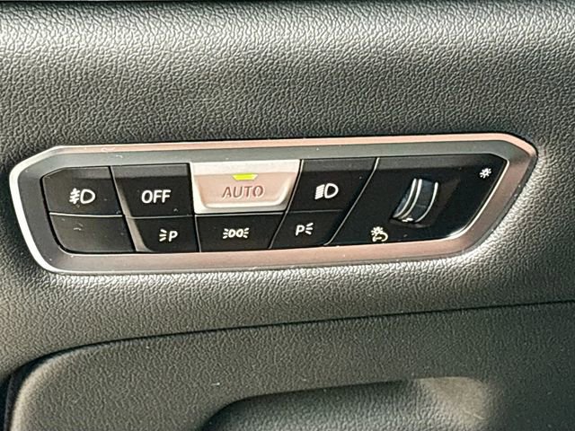 Used 2020 BMW X7 xDrive40i w/ Premium Package image 11