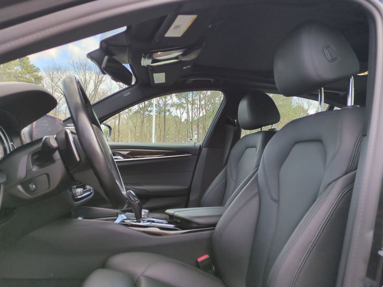 Used 2019 BMW 530e image 16