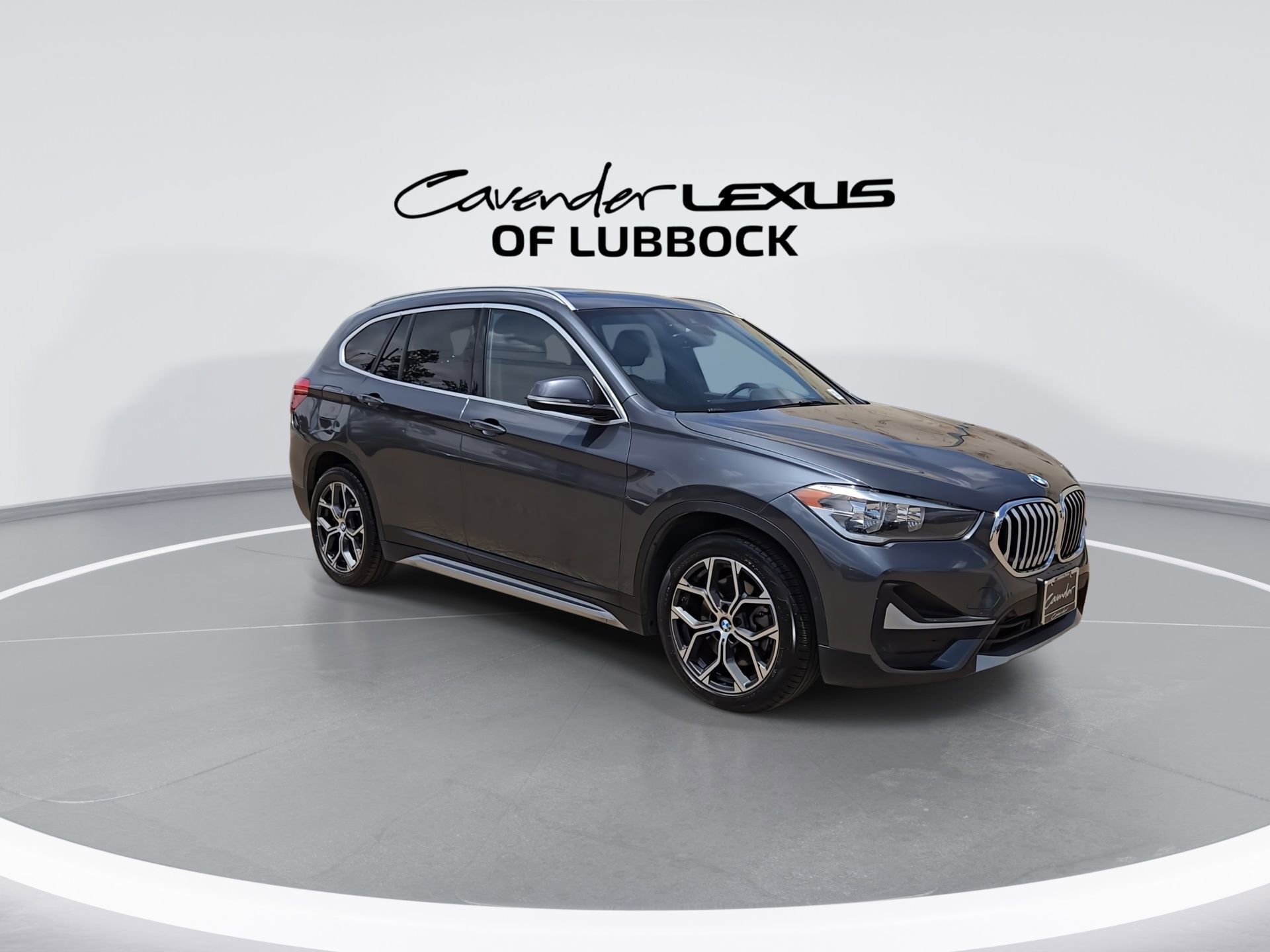 Used 2022 BMW X1 xDrive28i AWD/4WD image 2