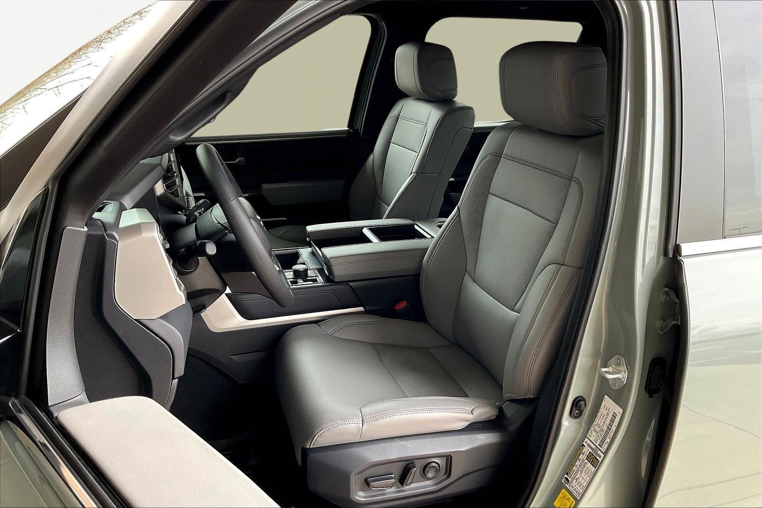 Used 2025 Toyota Tundra Limited image 23