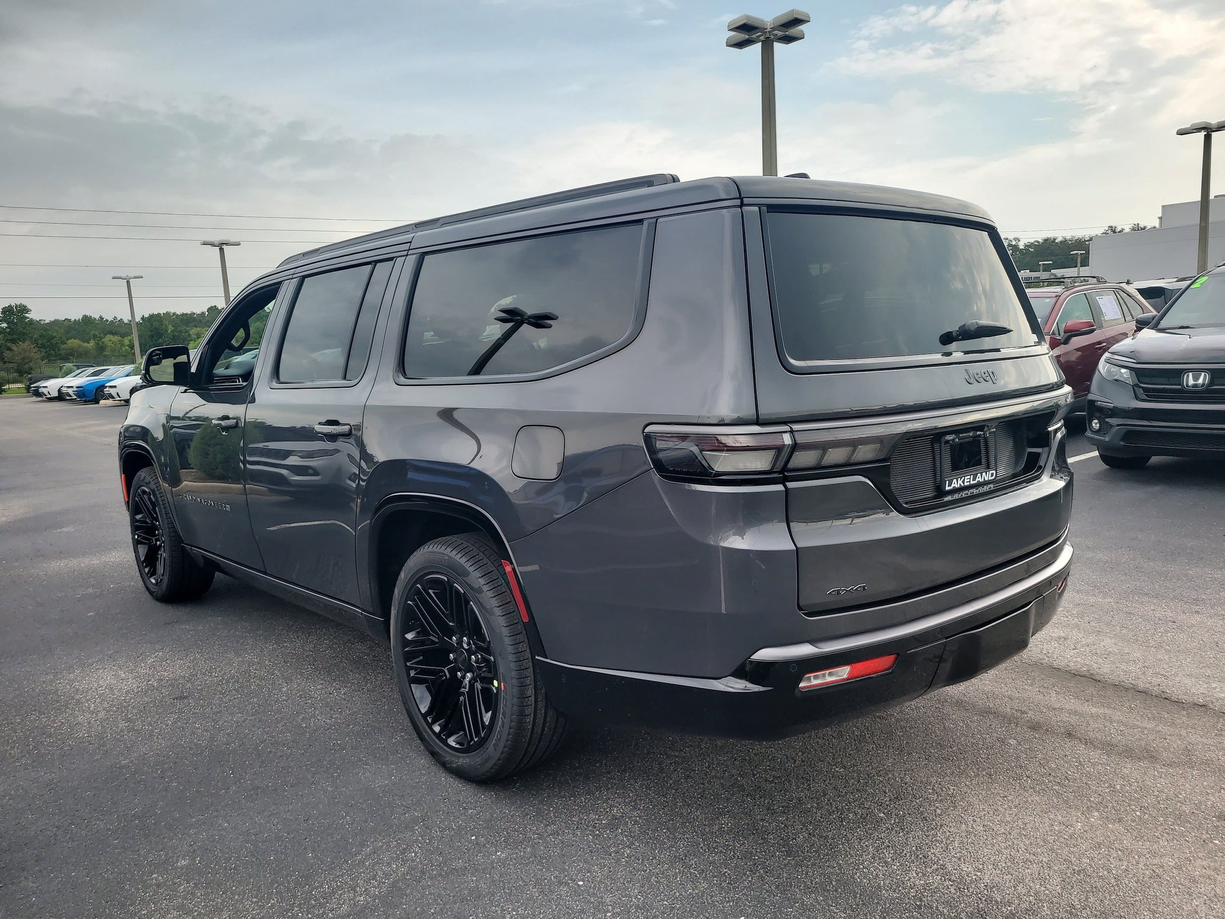 New 2026 Jeep Grand Wagoneer L Limited AWD/4WD image 8