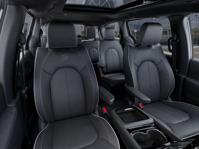 New 2027 Chrysler Pacifica Limited AWD/4WD image 17