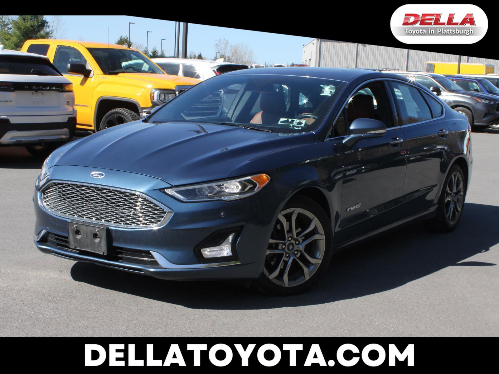 Used 2019 Ford Fusion Titanium FWD image 1