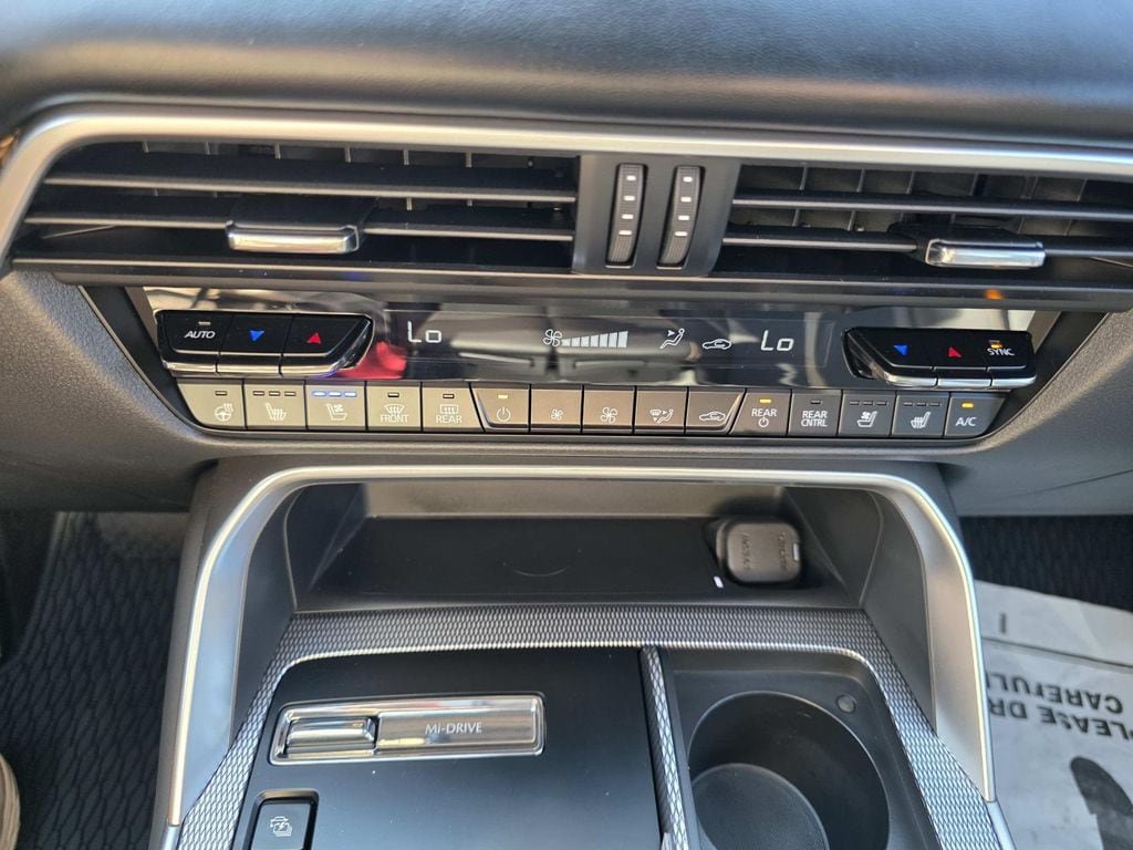 Certified 2025 MAZDA CX-70 Plug-In Hybrid w/ Premium Plus AWD/4WD image 12